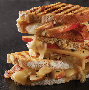Apple and Bacon Breakfast Sandwiches